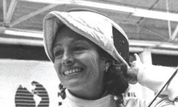 Medallista Olímpica de Plata en México 68. Primera mujer mexicana con medalla olímpica en la historia.