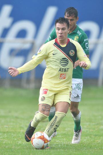 El jugador paraguayo llegó al futbol mexicano para reforzar el ataque de las Águilas tras la baja de Jeremy Menez, pero sólo ha disputado 35 minutos en este Apertura 2018.
