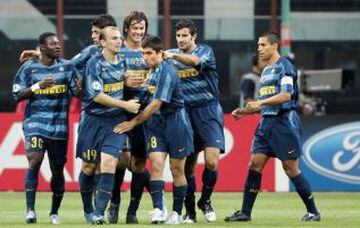 En la temporada 2005/06 Inter de Milán celebra la Serie en Italia. Pizarro estuvo en 24 partidos y anotó un gol.