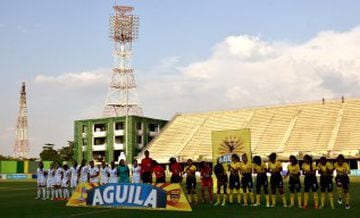 •	Luego de tres años de remodelación el estadio recibió su primer partido en primera división el 26 de abril de 2015 entre Alianza Petrolera y Atlético Nacional, los locales perdieron 0-1. 
