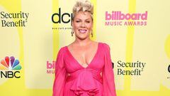 Pink joins Kelly Clarkson on her show for an interview about the star’s upcoming album, and the two wind up in an acoustic duet.