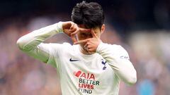 01 May 2022, United Kingdom, London: Tottenham Hotspur&#039;s Son Heung-min celebrates scoring his side&#039;s third goal during the English Premier League soccer match between Tottenham Hotspur and Leicester City at the Tottenham Hotspur Stadium. Photo: 