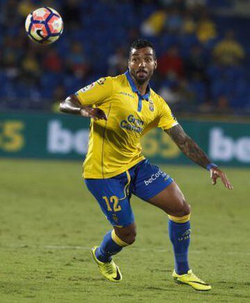 El brasileño de 26 años juega en Las Palmas. Sería una opción bastante económica, aunque no podría jugar hasta dentro de seis semanas por una lesión en el talón. 