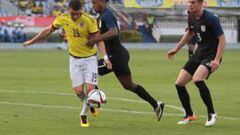 A Santos Borr&eacute; le cometieron la falta del penalti que origin&oacute; el 1-1 de Colombia.