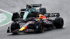 Max Verstappen (Red Bull RB19) y Fernando Alonso (Aston Martin AMR23). Zandvoort, Países Bajos. F1 2023.