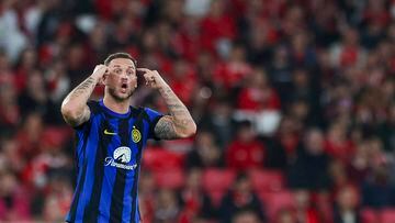 Lisbon (Portugal), 29/11/2023.- Inter Milan's Marko Arnautovic gestures during the UEFA Champions League group stage soccer match between SL Benfica and Inter Milan in Lisbon, Portugal, 29 November 2023. (Liga de Campeones, Lisboa) EFE/EPA/TIAGO PETINGA

