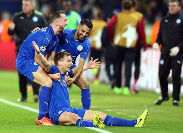 Marc Albrighton celebrates his goal for Leicester against Sevilla at the King Power Stadium.
