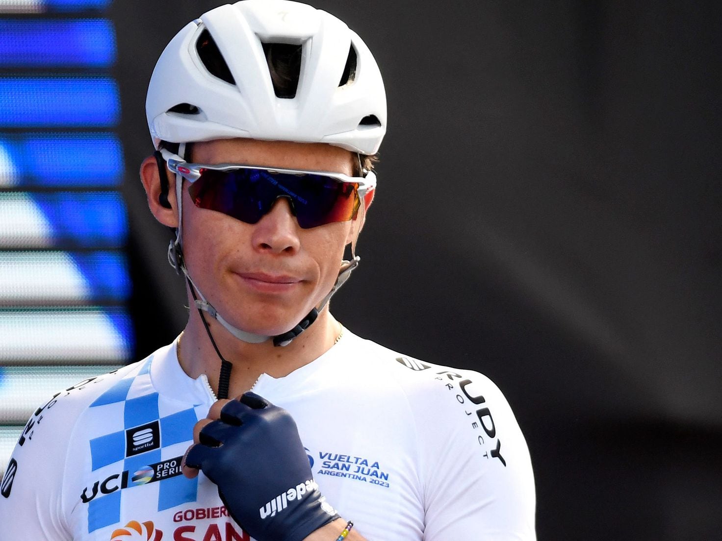 Louis Kiztki y Maddie Le Roux cumplen su sueño de ser ciclistas  profesionales 