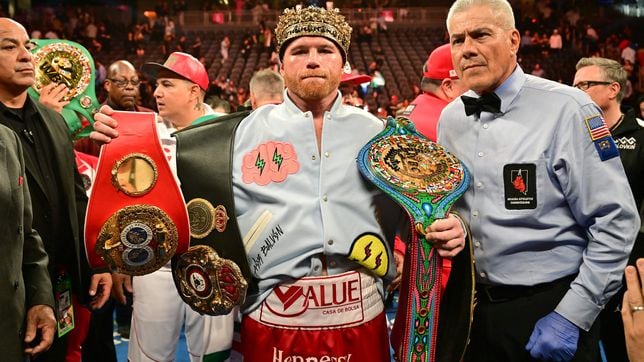 What team does Mexican boxer Canelo Álvarez support in the Liga MX final?