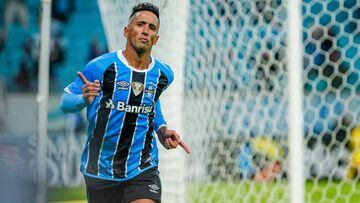 Lucas Barrios encontró club: firmó en Argentinos Jrs