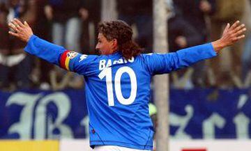 12. Roberto Baggio recibió el Premio RSS al mejor futbolista del 1993, pero su historia internacional está manchada por el fracaso al no obtener un título importante con Italia.