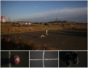En cualquier lugar de Soweto, Sudáfrica, puede haber un campo de fútbol.