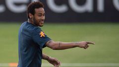 Neymar Jr reasons for staying with PSG next season - Téléfoot