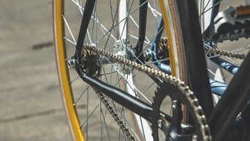 Cómo engrasar la cadena de la bici? Con la cera lubricante superventas -  Showroom