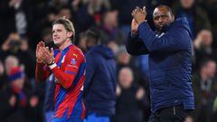 LONDON, ENGLAND - MARCH 14: Patrick Vieira, Manager of Crystal Palace and Conor Gallagher of Crystal Palace applaud the fans at full-time after the Premier League match between Crystal Palace and Manchester City at Selhurst Park on March 14, 2022 in Londo