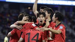 South Korea beat Ecuador after an extremely dramatic game in Santiago del Estero to make it through to the quarter-finals.