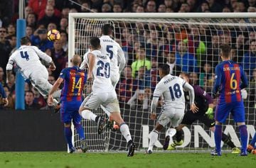 Gol de Ramos en el Camp Nou.