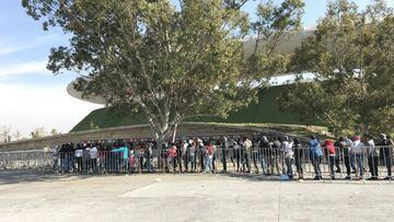 Detienen a revendedores en el estadio de las Chivas