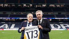 Ancelotti posa, junto a Florentino Pérez, con una camiseta de homenaje, tras superar a Zidane en número de victorias (173).