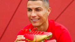 Cristiano to use bespoke 100 goal Nike boots in France game