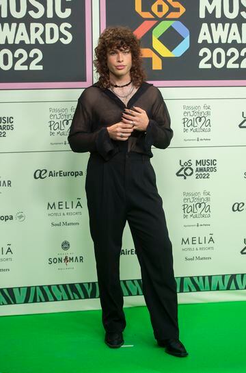 El cantante Leo Rizzi posa en el photocall de la alfombra roja de Los40 Music Awards 2022.