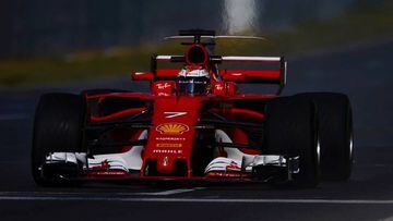 F1 testing: Raikkonen fastest as Hamilton hit with electrical fault