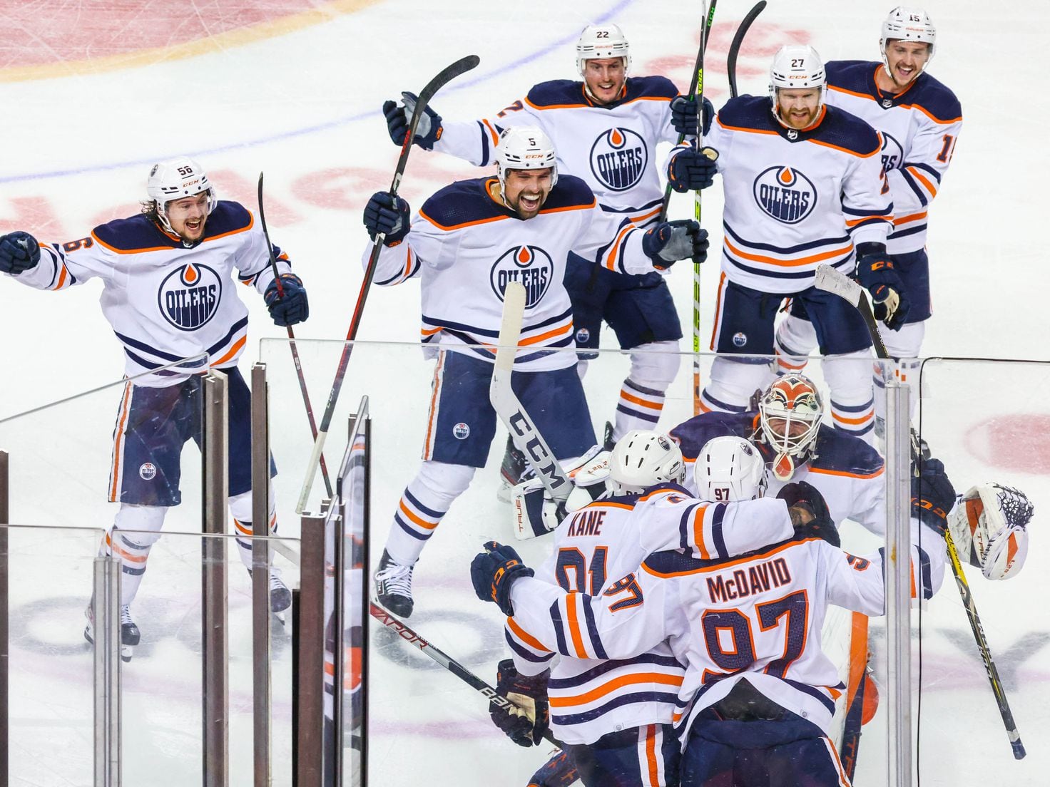 NHL Playoffs 2022: Oilers top Flames to grab 3-1 series lead