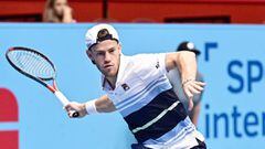 Diego Schwartzman of Argentina returns during the match against Pierre-Hugues Herbert (unseen) of France at the ATP Open Tennis tournament in Vienna, Austria, on October 21, 2019. (Photo by HANS PUNZ / APA / AFP) / Austria OUT