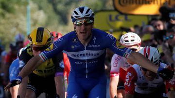 Elia Viviani del Deceuninck-Quick Step gan&oacute; la cuarta etapa del Tour de Francia 2019.