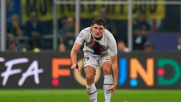 MILAN, ITALY - OCTOBER 04: Andreas Christensen of FC Barcelona lies injured on the pitch during the UEFA Champions League group C match between FC Internazionale and FC Barcelona at San Siro Stadium on October 04, 2022 in Milan, Italy. (Photo by Pedro Salado/Quality Sport Images/Getty Images)