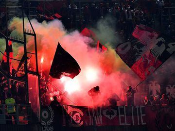 Albania&#039;s supporters light flares in the stands during the FIFA World Cup 2018 qualification football match between Italy and Albania on March 24, 2017 at Renzo Barbera stadium in Palermo.  / AFP PHOTO / ALBERTO PIZZOLI