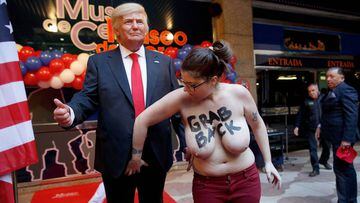 Una activista de Femen ha irrumpido en el acto de inauguraci&oacute;n de la figura de Donald Trump del Museo de Cera con el pecho descubierto y un mensaje, &quot;Agarrad al patriarcado por las pelotas&quot;