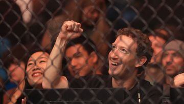 Mark Zuckerberg surprised fans by appearing in Alexander Volkanovski’s corner at UFC 298 on Saturday and this hilarious video of him being awkward went viral.