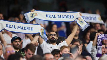 MADRID, SPAIN - OCTOBER 05: Real Madrid fans can be seen during the UEFA Champions League group F match between Real Madrid and Shakhtar Donetsk at Estadio Santiago Bernabeu on October 5, 2022 in Madrid, Spain. (Photo by Berengui/DeFodi Images via Getty Images)