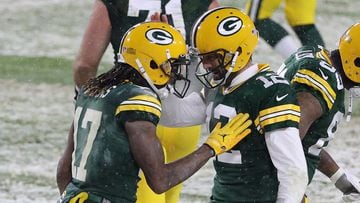 Packers use franchise tag on WR Davante Adams