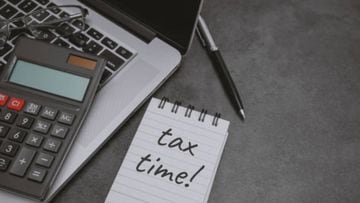 La temporada de impuestos comenzó y los contribuyentes podrían recibir menos dinero en reembolsos de impuestos que el año pasado. ¿Cuáles son las causas?