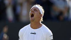 Alejandro Davidovich Fokina celebrates his victory against Hubert Hurkacz in the fifth set tie-break during day one of the 2022 Wimbledon Championships at the All England Lawn Tennis and Croquet Club, Wimbledon. Picture date: Monday June 27, 2022. (Photo by Steven Paston/PA Images via Getty Images)