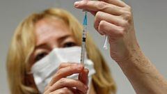 A medical worker prepares a coronavirus vaccine at Barzilai Medical Center in the southern Israeli city of Ashkelon, on December 20, 2020. - Israel has ordered 14 million doses of the vaccine -- covering seven million people, as two doses are required per