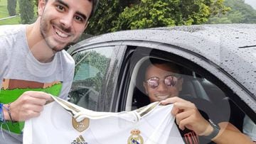 Diario AS le entregó a Reinier Jesus en Brasil su primera camiseta del Real Madrid.
