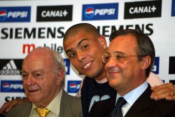 El último día del mercado del verano del verano 2002 fue uno de los más ajetreados. El Real Madrid llevaba todo el verano detrás de Ronaldo, pero no lograba llegar a un acuerdo con el Inter de Milán. Finalmente, el traspaso se realizó cuando faltaba una hora para el cierre de mercado por 45 millones de euros.