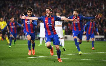 Sergi Roberto celebrates Barcelona's winner
