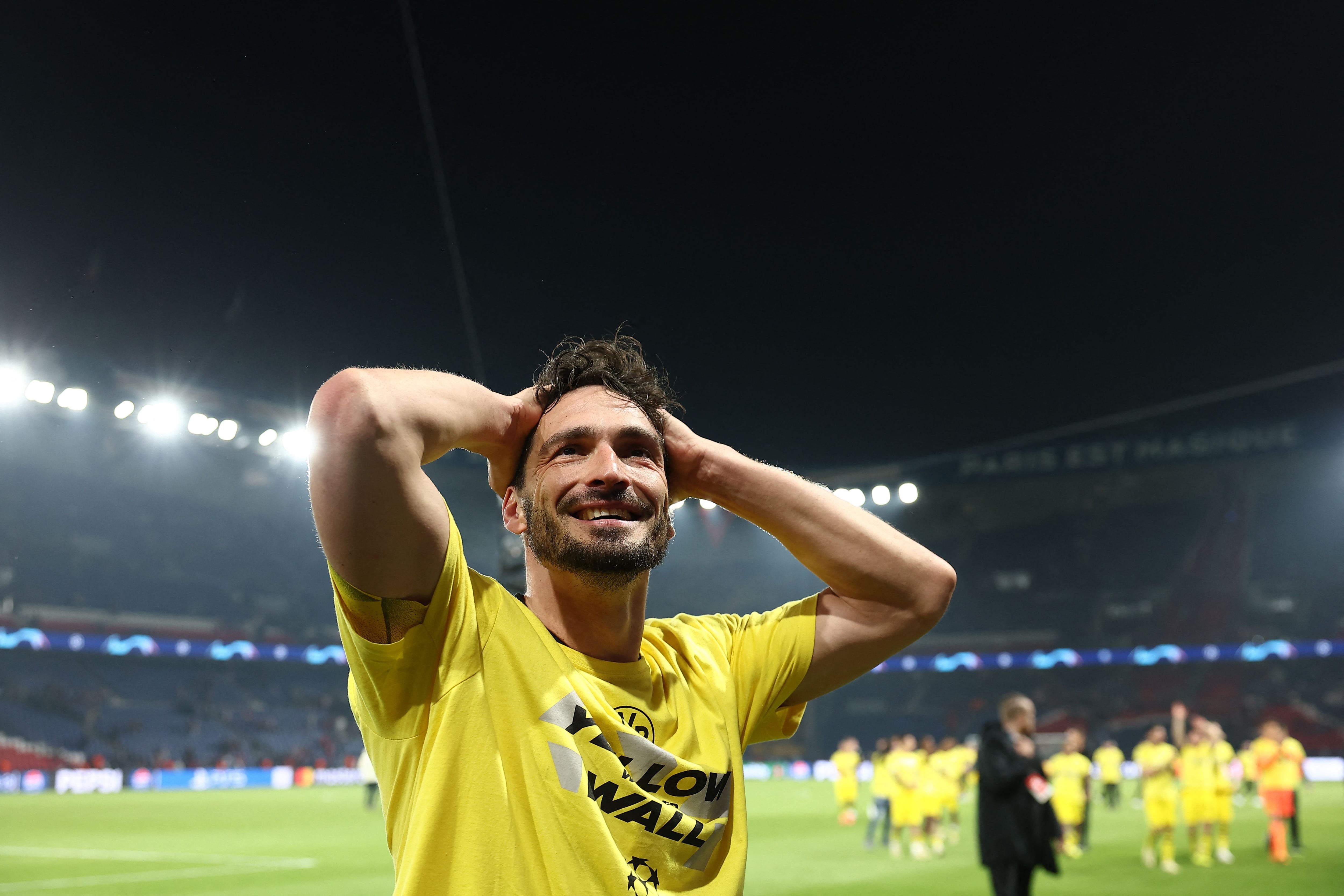 (FILES) Dortmund's German defender #15 Mats Hummels celebrates Dortmund's victory at the end of their UEFA Champions League semi-final second leg football match against Paris Saint-Germain (PSG) at the Parc des Princes stadium in Paris on May 7, 2024. Borussia Dortmund announced on June 14, 2024 defender Mats Hummels will leave after 13 years at the club. (Photo by FRANCK FIFE / AFP)