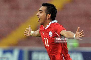 Jugó en la selección sub 20 que disputó el Sudamericano del 2011 en Perú. Pasó por Tailandia y hoy está en Copiapó, después de jugar en La Pintana de la Segunda División.