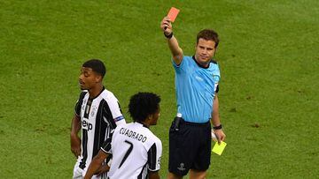 Cuadrado receives harsh red for alleged foul on Ramos
