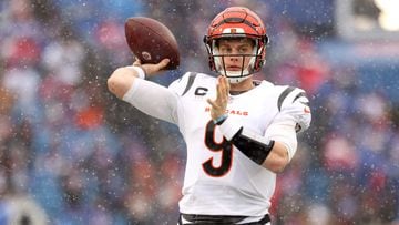 ORCHARD PARK, NEW YORK - JANUARY 22: Joe Burrow #9 of the Cincinnati Bengals warms up prior to the AFC Divisional Playoff game against the Buffalo Bills at Highmark Stadium on January 22, 2023 in Orchard Park, New York.   Bryan M. Bennett/Getty Images/AFP (Photo by Bryan M. Bennett / GETTY IMAGES NORTH AMERICA / Getty Images via AFP)