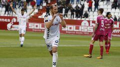 Roman Zozulia celebre un gol con el Albacete Balompi&eacute;. 