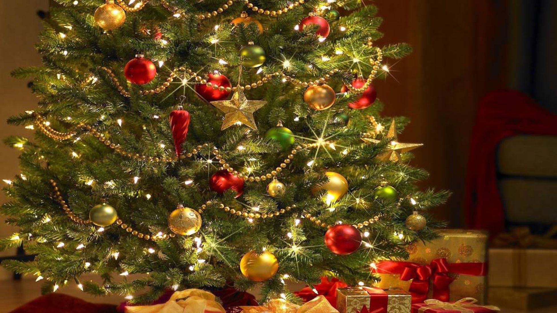 camarera Contiene atómico Qué significan los colores de las bolas del árbol de Navidad - Tikitakas