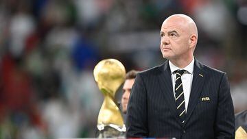 AL KHOR, QATAR - DECEMBER 18: FIFA President Gianni Infantino looks on as the FIFA Arab Cup trophy is awarded followingg the FIFA Arab Cup Qatar 2021 Final match between Tunisia and Algeria at Al Bayt Stadium on December 18, 2021 in Al Khor, Qatar. (Photo by Shaun Botterill/Getty Images)
PUBLICADA 30/03/22 NA MA17 3COL