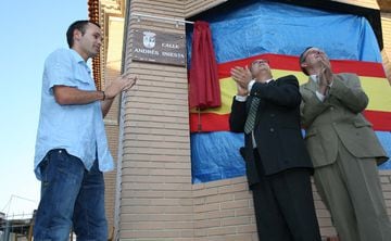 En febrero de 2008 el pueblo natal de Iniesta puso su nombre a una de sus calles. 