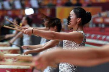 Ensayo de tambores para la ceremonia de inauguración de los Campeonatos del Mundo de Atletismo en el Estadio del Nido en Pekín.
